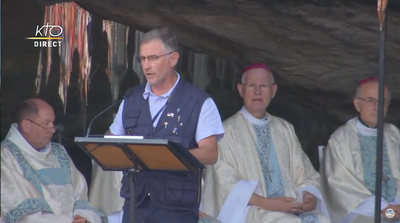 20220715 Lourdes Messe grotte 10.08.08