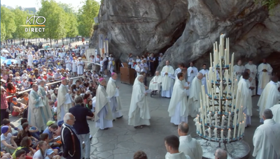 20220715 Lourdes Messe grotte 10.01.49