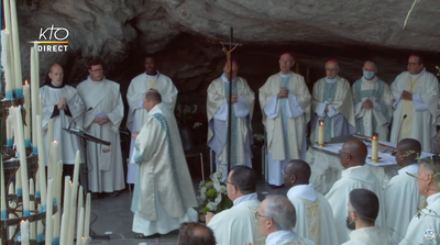 20220715 Lourdes Messe grotte 10.10.50