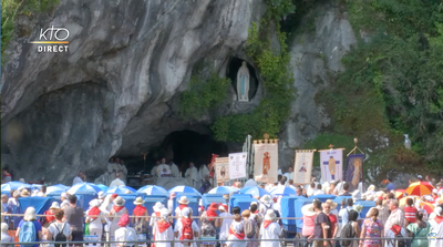20220715 Lourdes Messe grotte 10.47.46