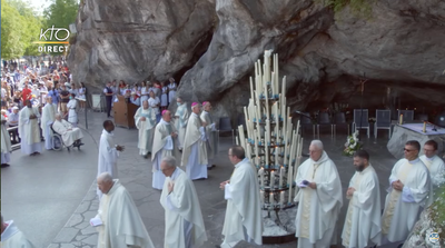 20220715 Lourdes Messe grotte 10.48.21